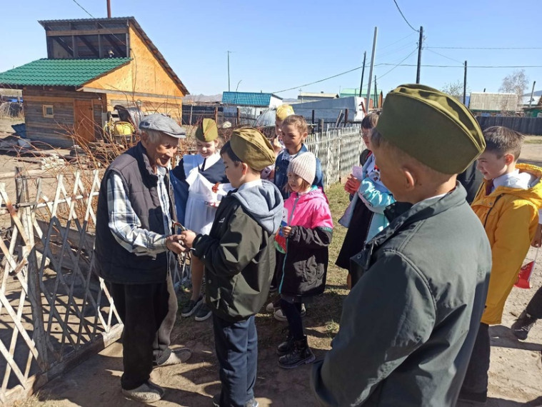 Акция "Поздравляем с Днём Победы".